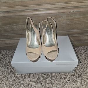 Jessica Simpson Women's Tan Peep Toe Heels